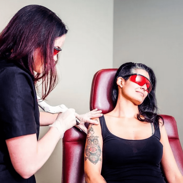 What is tattoo removal technician